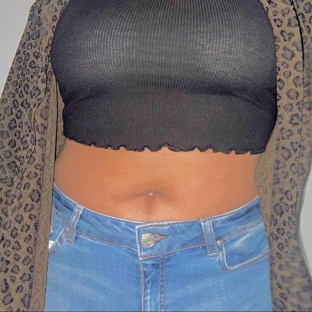 Black Ruffled Crop Tee